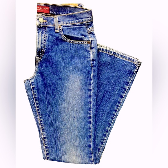 Women’s Levi’s 515 Jeans - Picture 3 of 4